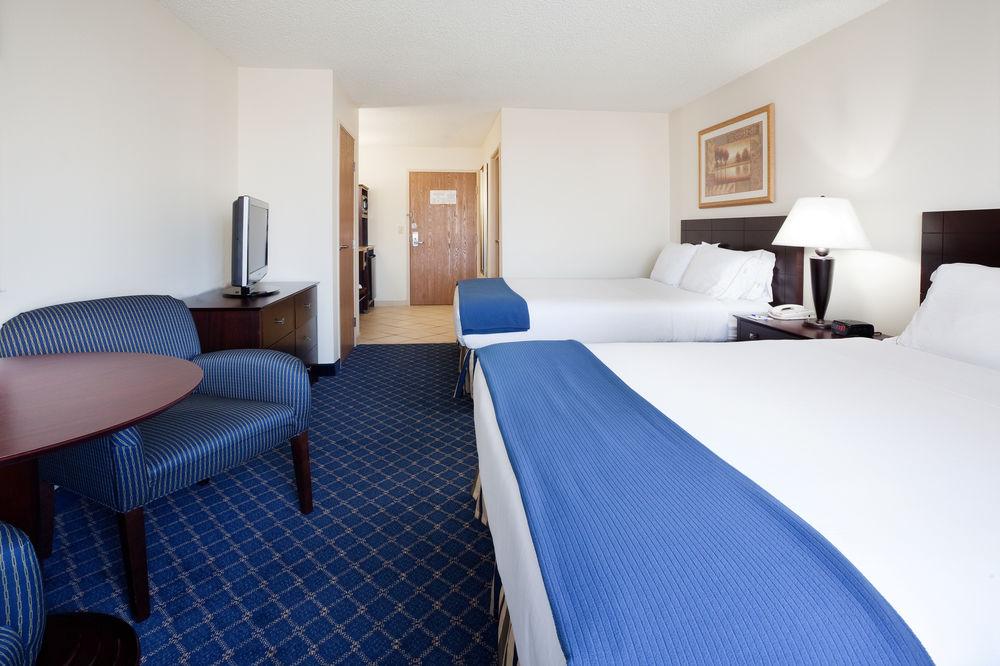 Holiday Inn Express Hotel & Suites Torrington By Ihg Dış mekan fotoğraf