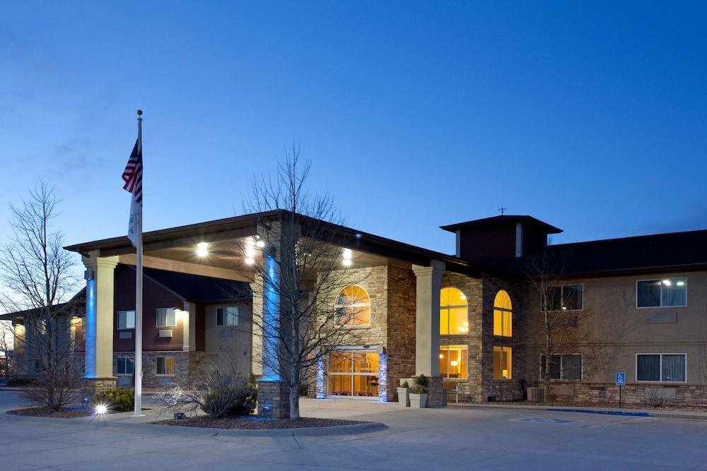 Holiday Inn Express Hotel & Suites Torrington By Ihg Dış mekan fotoğraf