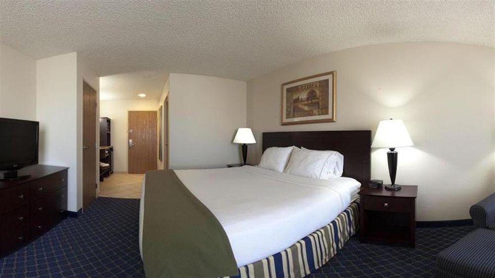 Holiday Inn Express Hotel & Suites Torrington By Ihg Dış mekan fotoğraf